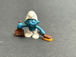 Schleich Schlumpf mit Schaufel und Besen 20189 Hongkong 1984