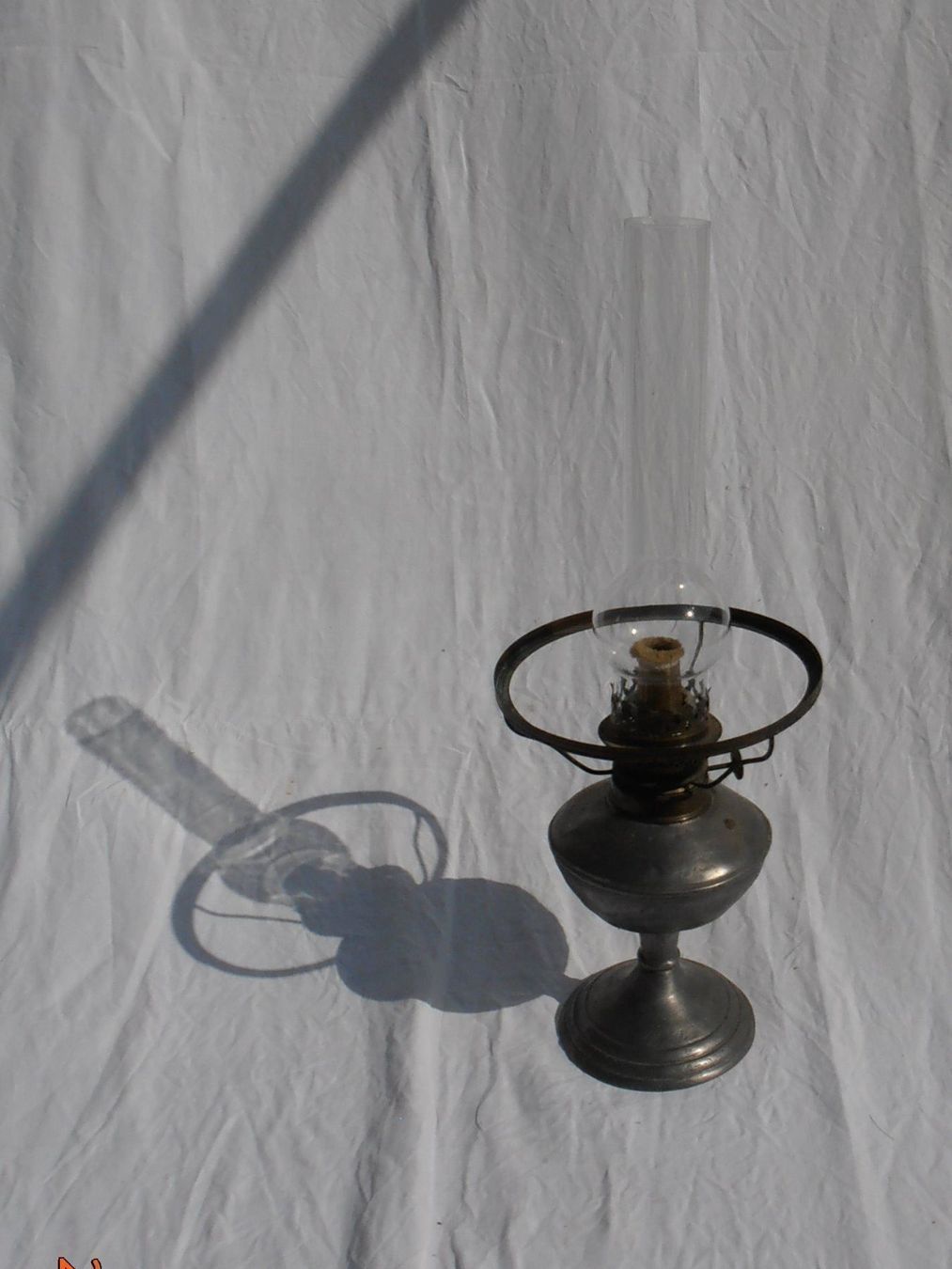 Lampade: antike Petrol Lampe mit Glaszylinder – Usato da Bischofszell venduto da Museumscafe