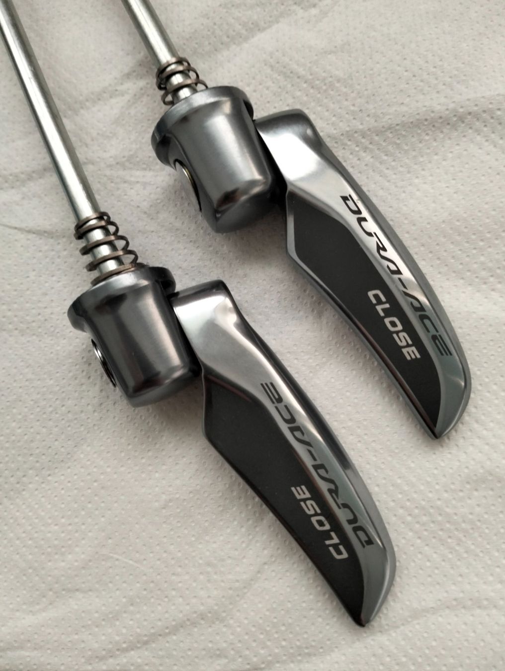 Shimano Ersatzteile: Shimano Dura Ace Schnellspanner Set – Neu (gemäss Beschreibung) aus Uster von KarlZH 1
