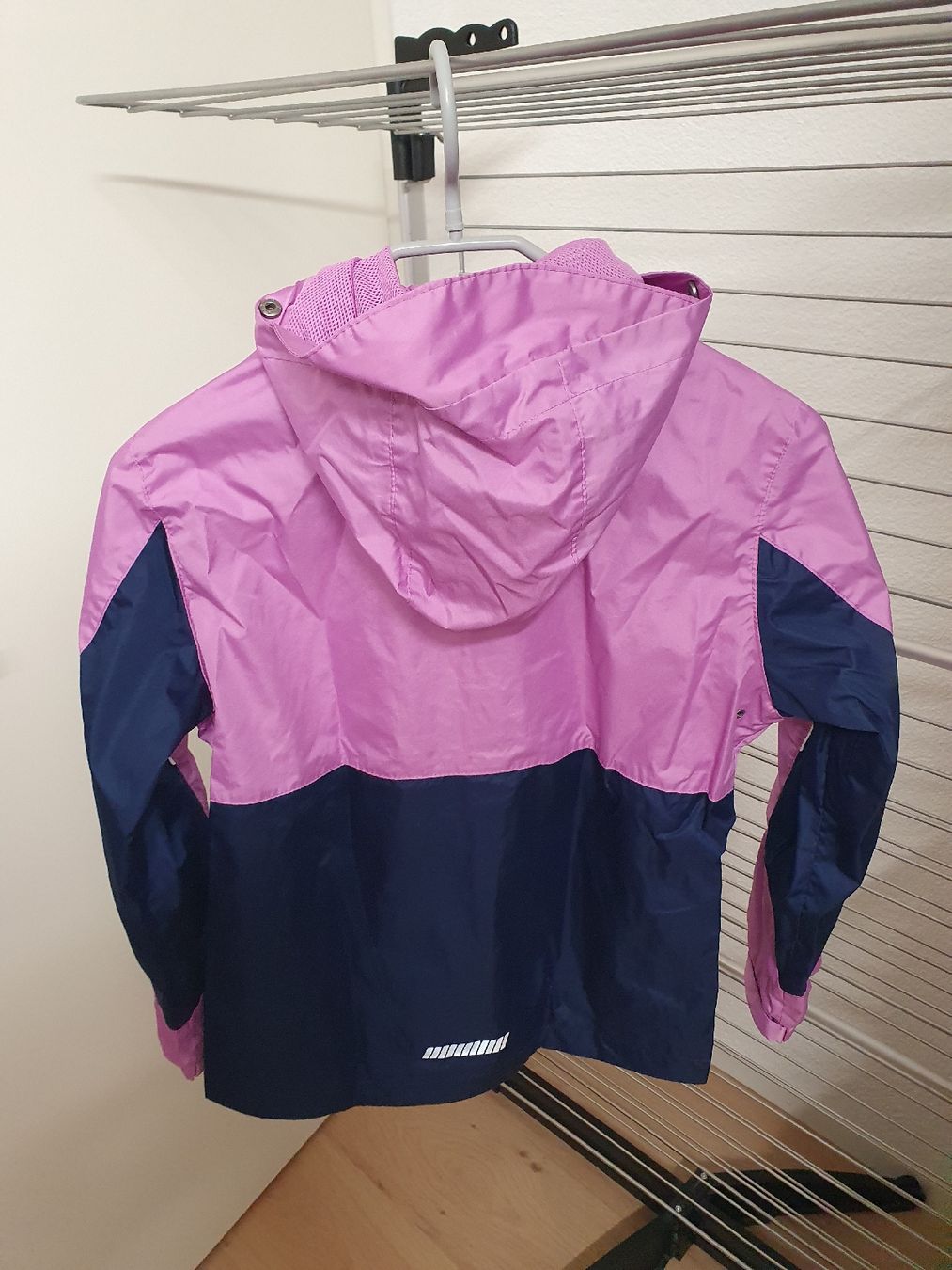 Jacken & Mäntel: Mädchen Regenjacke Windjacke 134 / 140 – Gebraucht aus Niederönz von STI88 1