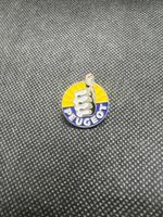 Anstecker Peugeot Daumen hoch guter Zustand