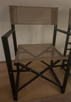 Zwei Regiestühle Metall schwarz Geflecht beige Zustand gut