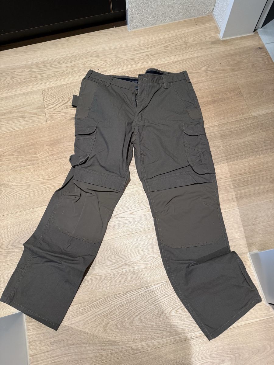 Carhartt Pantaloni: Carharrt Ruged Hose Grösse 38 – Nuovo (secondo la descrizione) da Erlinsbach venduto da homer2478