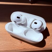 Apple AirPods Pro 2 (2nd Gen)