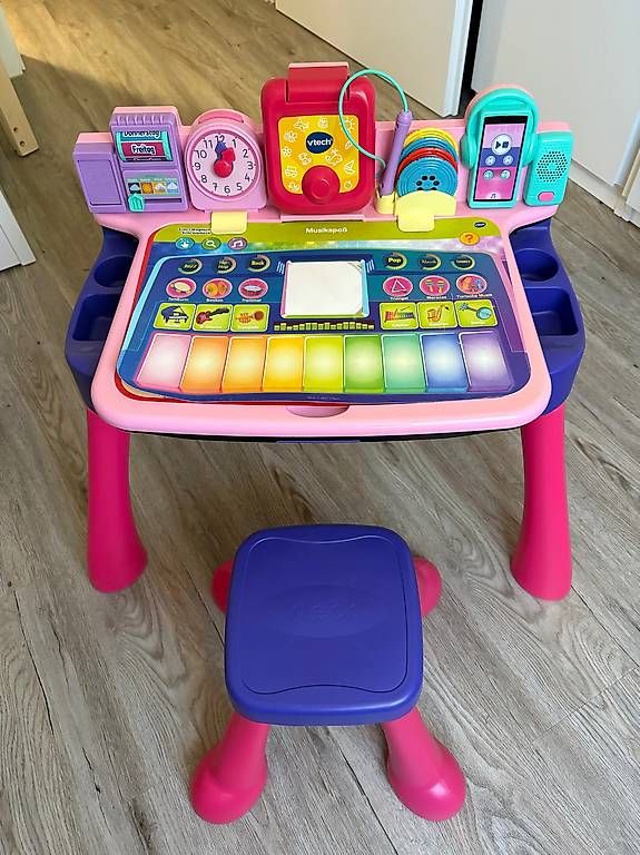 Jouets: Kinderspieltisch VTech – D'occasion à Oberuzwil par Nicolasbrenner1991