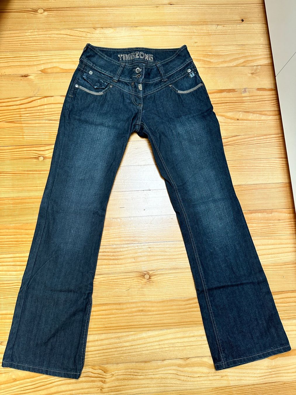 Jeans: Timezone Jeans Jamina 29/32 neu! – Nuovo (secondo la descrizione) da Gümmenen venduto da FelizitasHermann
