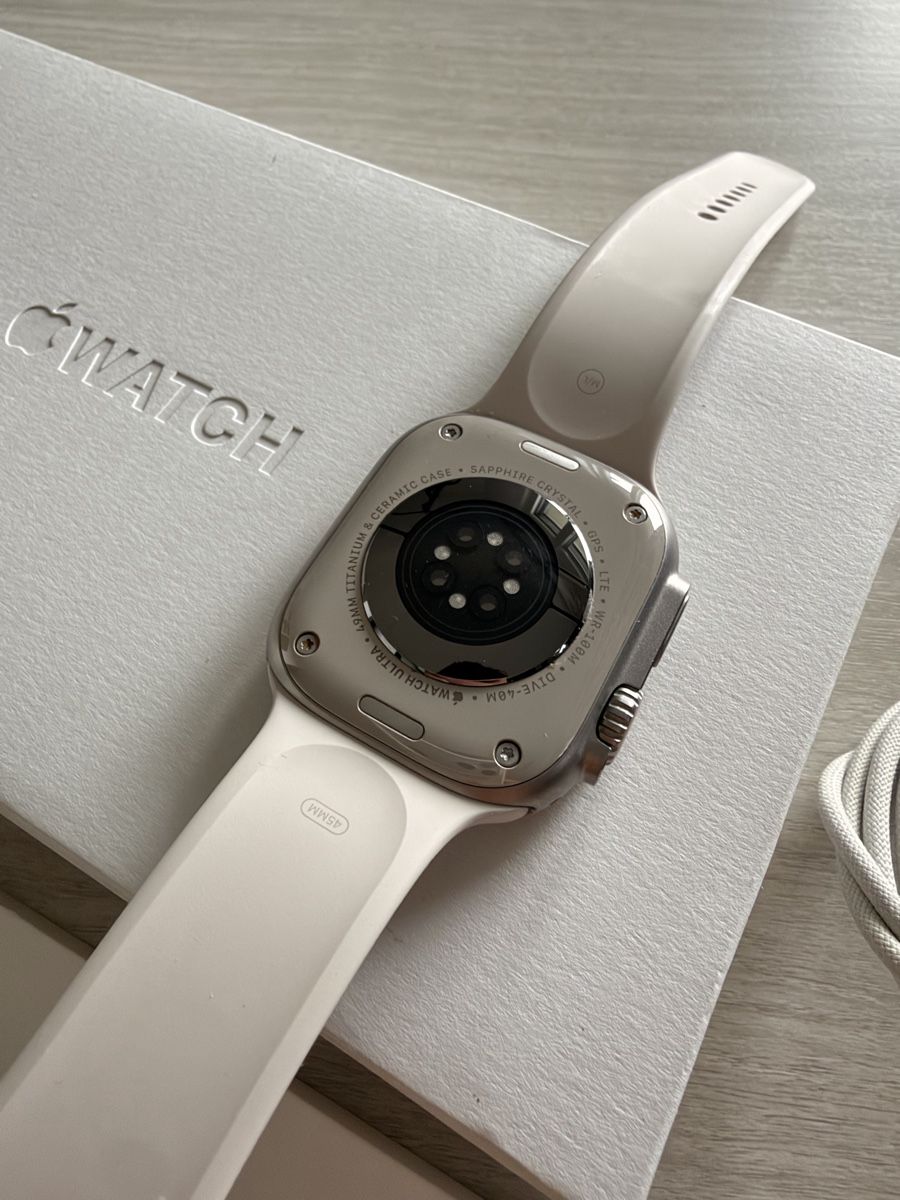 Apple Smartwatch: Apple Watch Ultra 1 mit 2 Armbänder – Usato da Bern venduto da theynamedmetim 2