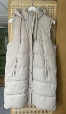 Gilet Zara beige, taille M, idéal pour la mi-saison!🌸