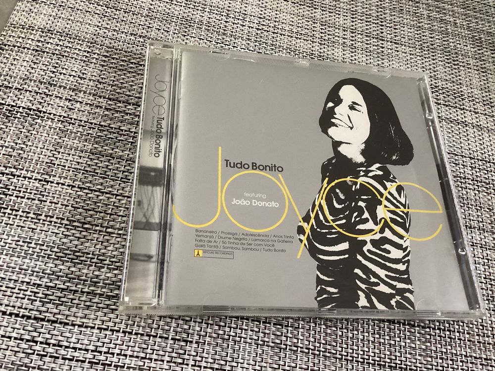 Joyce featuring João Donato – Tudo Bonito 1