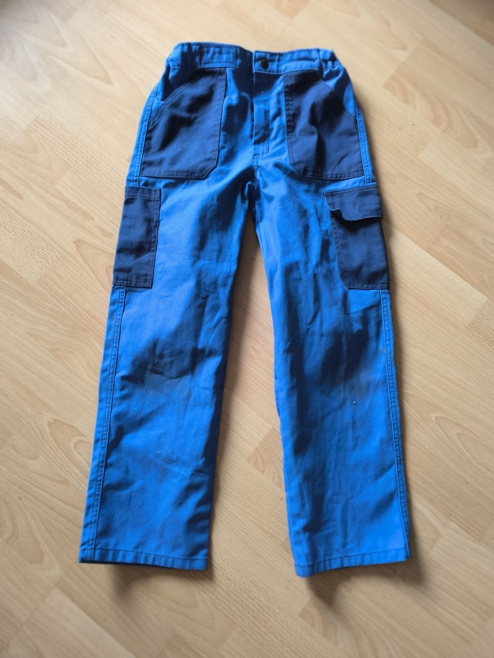 Pantaloni: pantalon de travail 140 – Usato da Arnex-sur-Orbe venduto da mbdaso