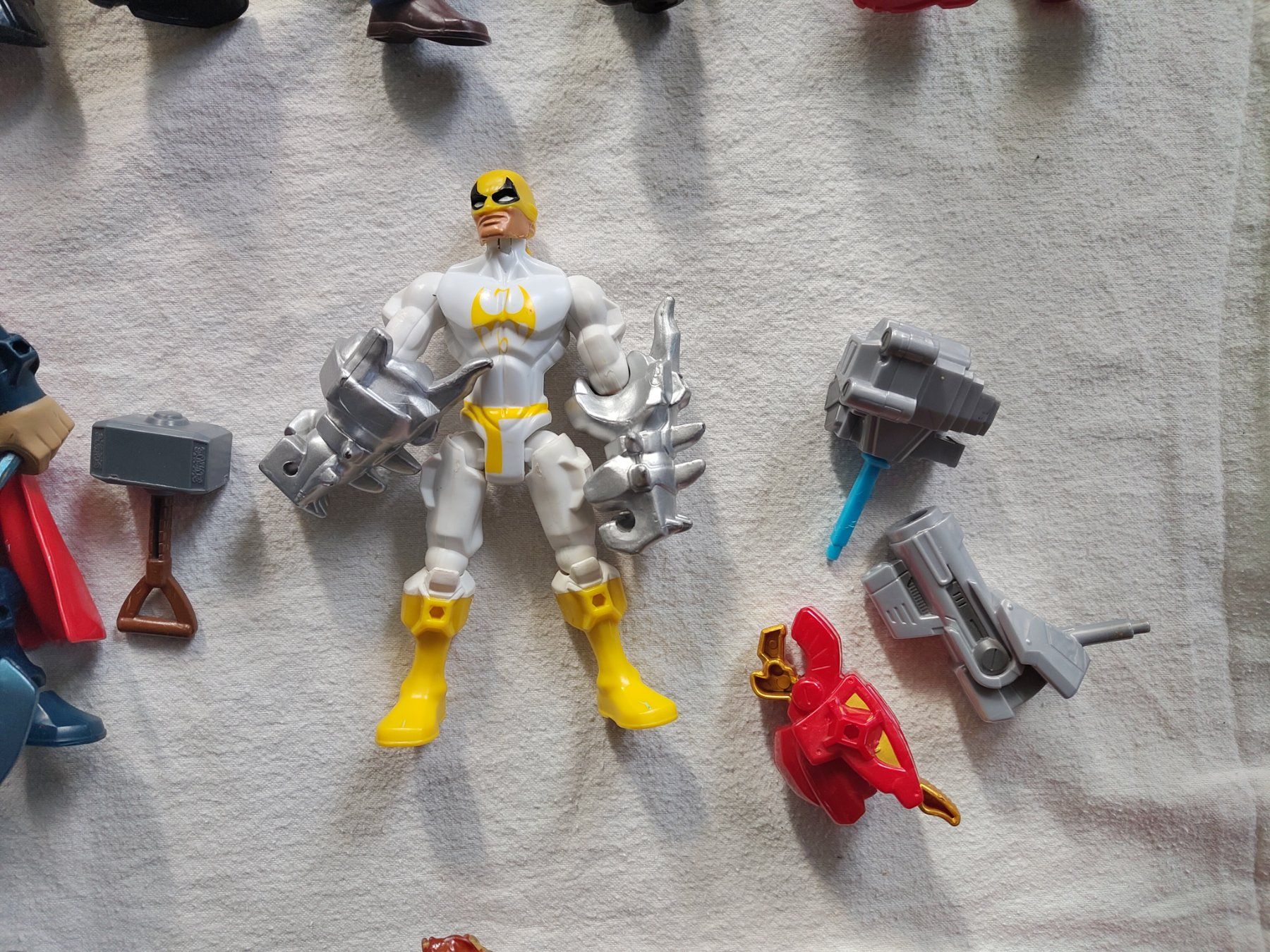Hasbro Spielzeuge: 11 Hasbro Marvel MixMashers Actionfiguren – Gebraucht aus Eschenz von yestare 6