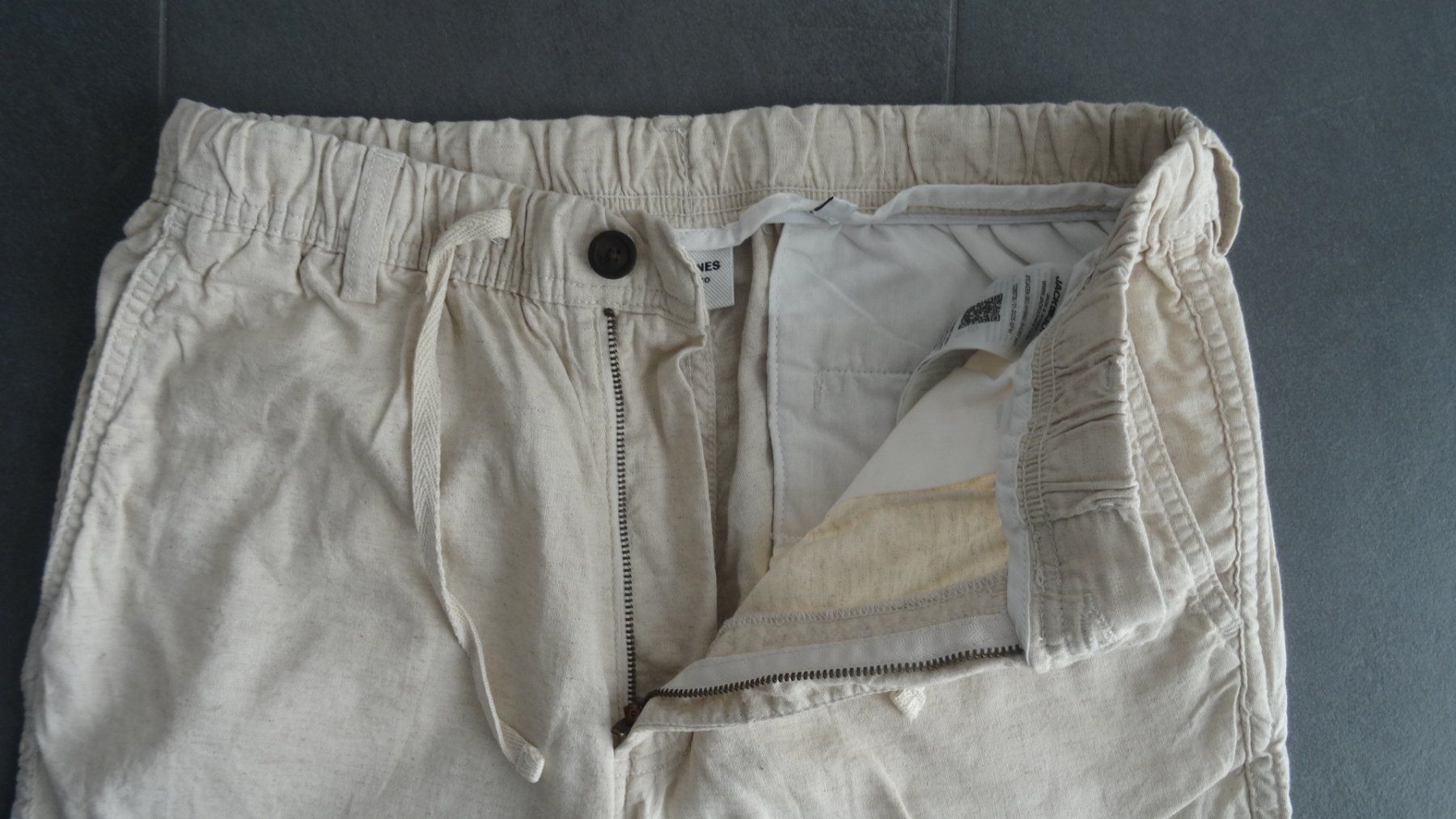 Jack & Jones Pantaloni: Jack&Jones Shorts, Gr. M, beige – Usato da Beinwil am See venduto da den_p9db 1