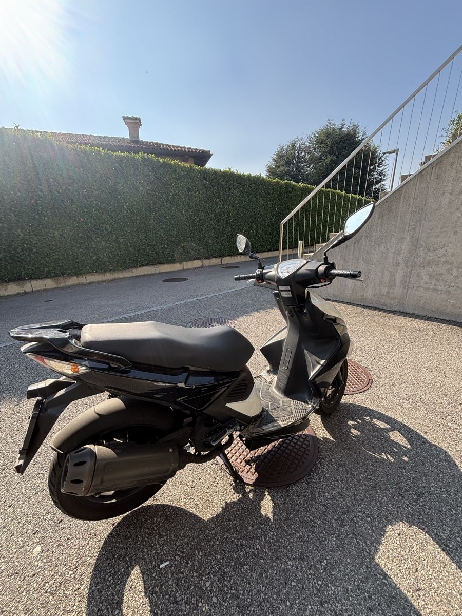 Kymco Scooters: Scooter Kymco Super 8 50cc – Gebraucht aus Castel San Pietro von plv_xmf8 2