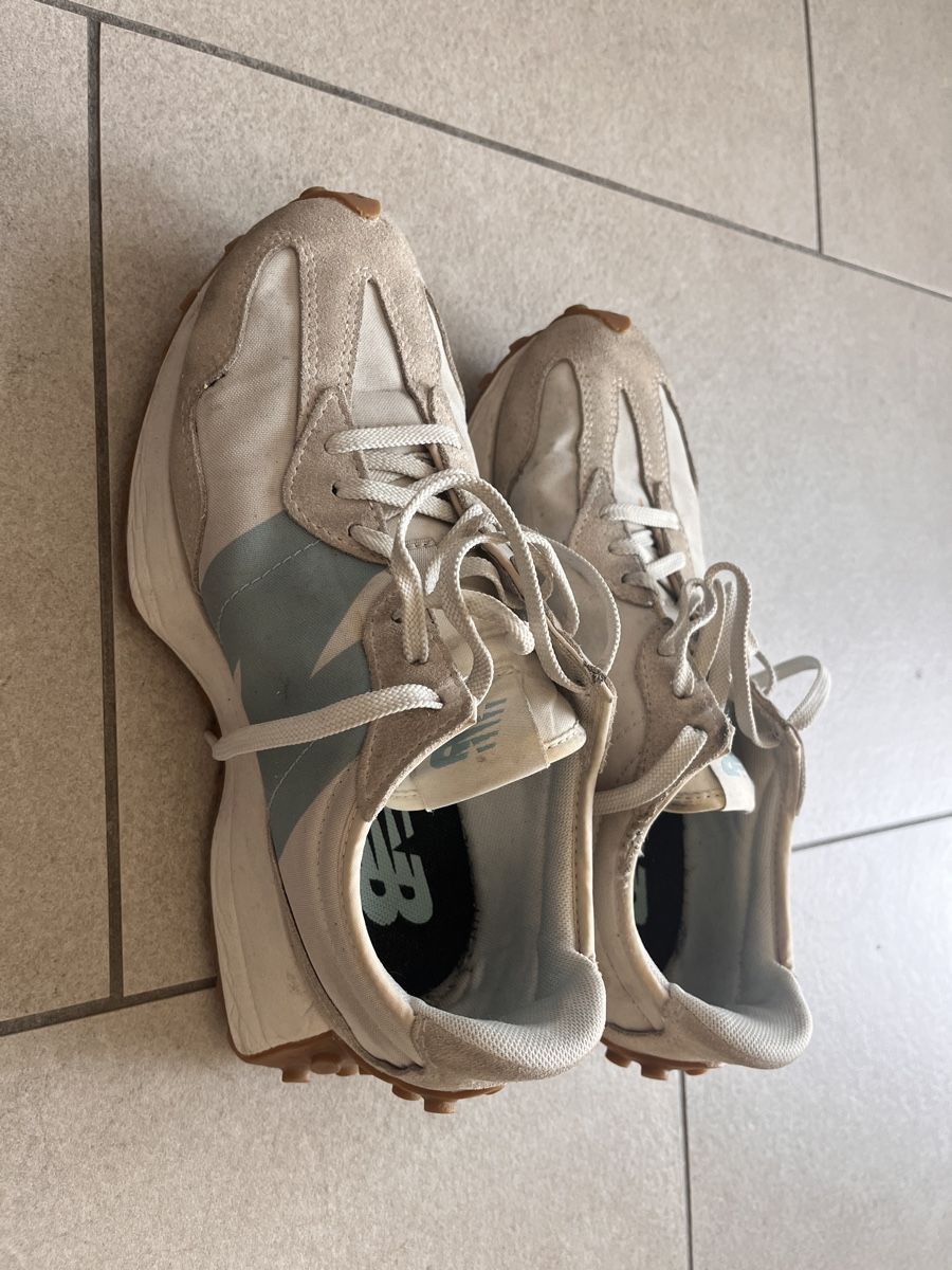 New Balance Scarpe da donna: New Balance Sneaker 327 – Usato da Zürich venduto da fefu28 5