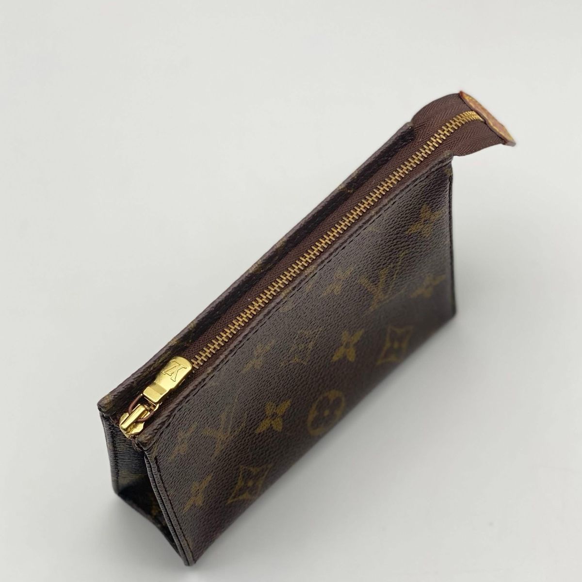 Louis Vuitton Borse: Louis Vuitton Toiletry Pouch 15 cm – Usato da Widnau venduto da Pukpan_99 3