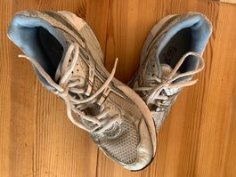 Asics Laufschuhe GT-2110 Damen Grösse 40.5 weiss/blau