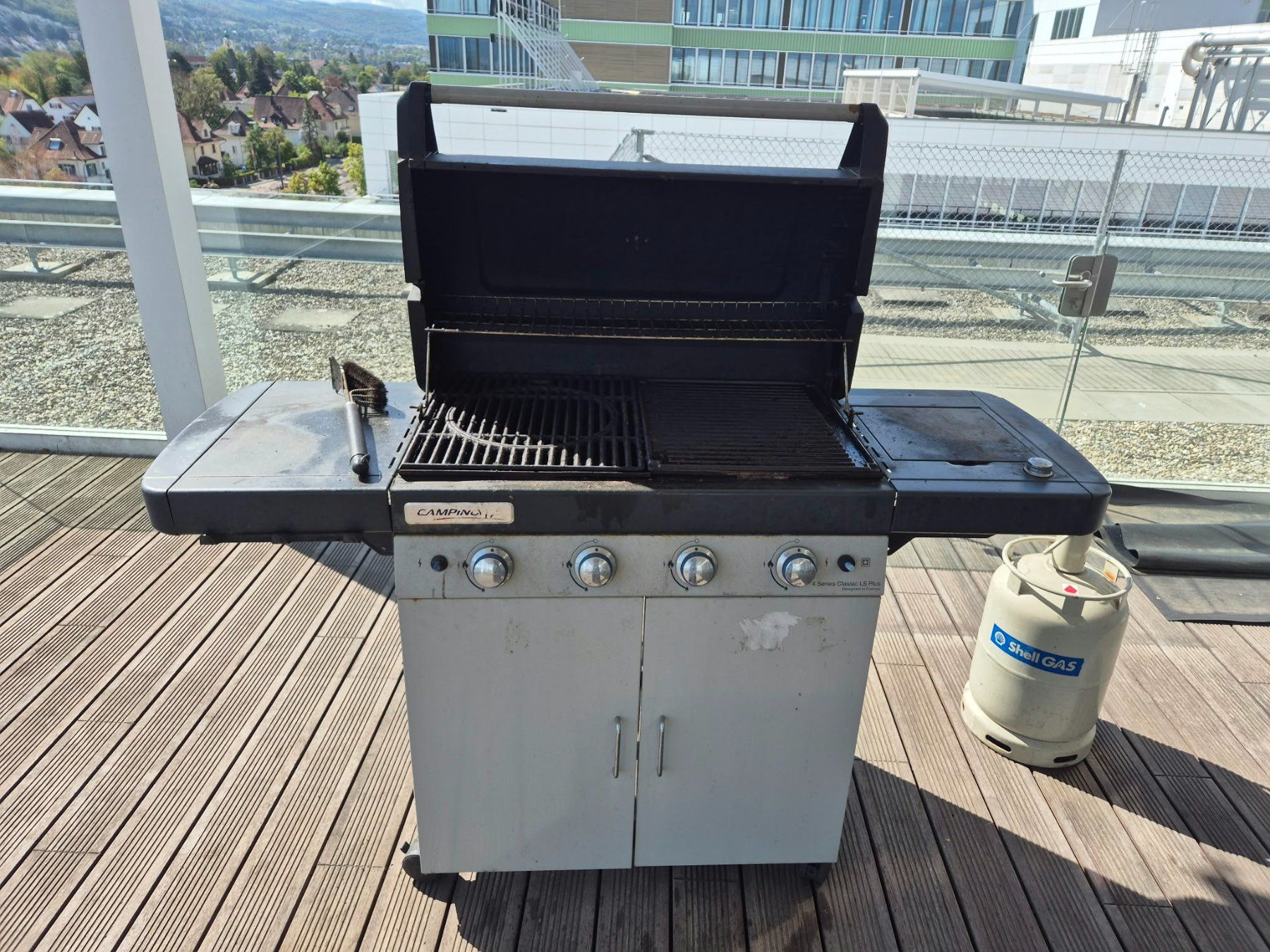 Campingaz Grills: Campinga Gasgrill 4 Series – Gebraucht aus Münchenstein von han_h2xt 1