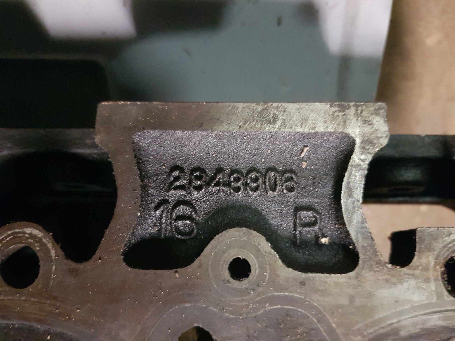 Chrysler Tutti pezzi di ricambio auto: Zylinderköpfe   Chrysler Big Block – Usato da Niedergösgen venduto da usc_tt5r 2