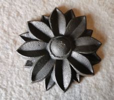 Rosette "Stern", D 82 mm,  Gusseisen