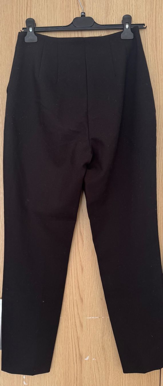 Mango Pantalons: Stoffhose – D'occasion à Basel par cey_ns7g 1