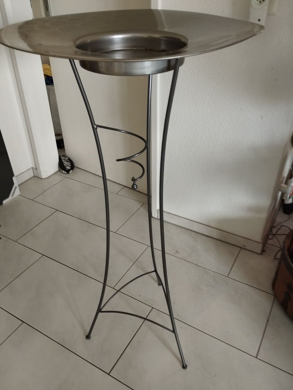 Autres décorations & accessoires: Ständer mit Schale – D'occasion à Zollikofen par zr65
