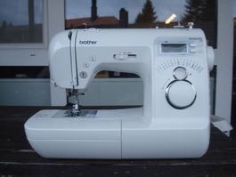 Nähmaschine Brother innov-is 15, neu, Gratis-Versand.