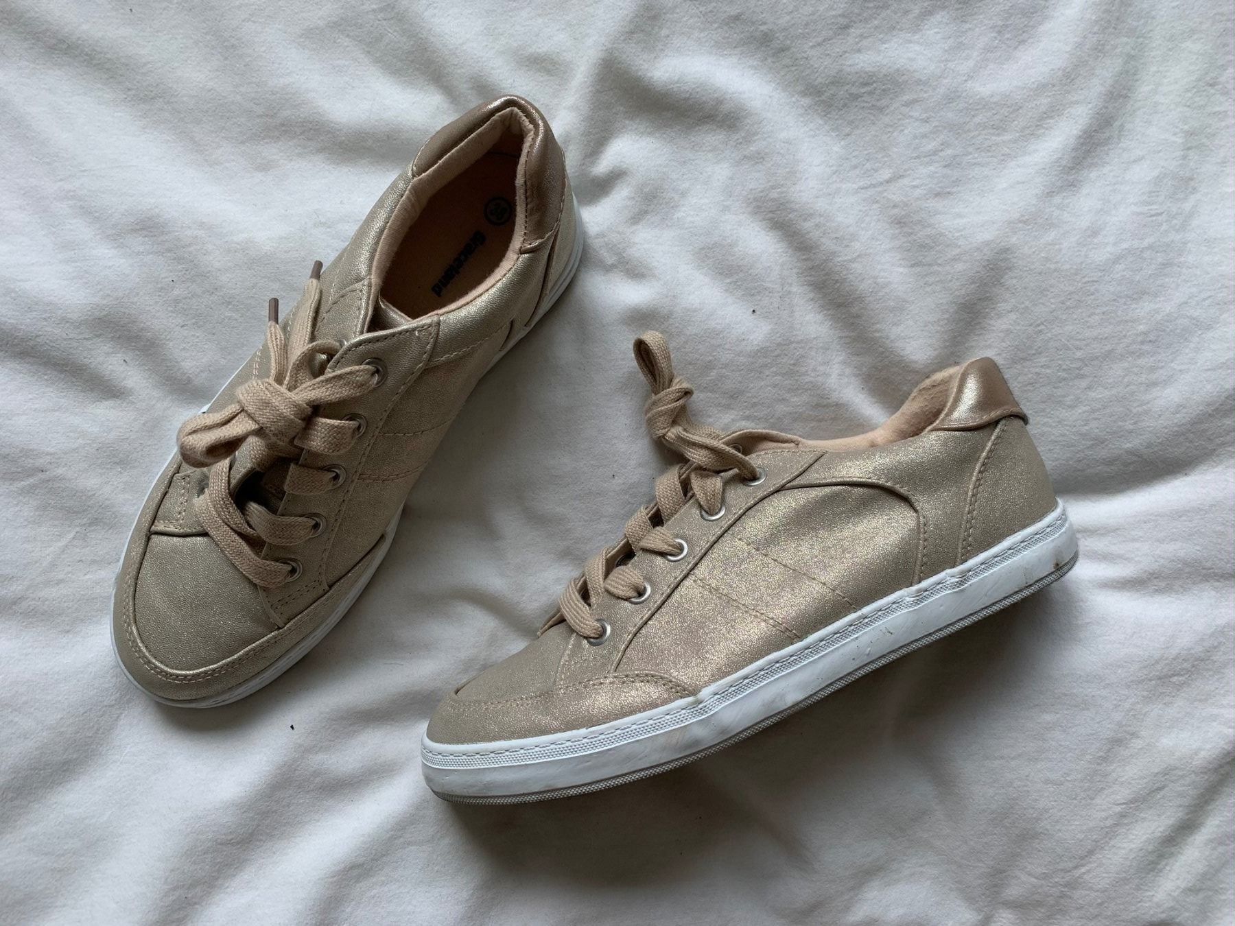 Graceland Damenschuhe: Sneaker beige-golden - 38 – Gebraucht aus Zürich von Diazaio