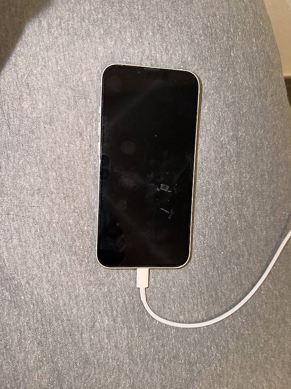 Portables: iPhone 13 128gb - buone condizioni  – D'occasion à Bellinzona par mar_g6rs 3