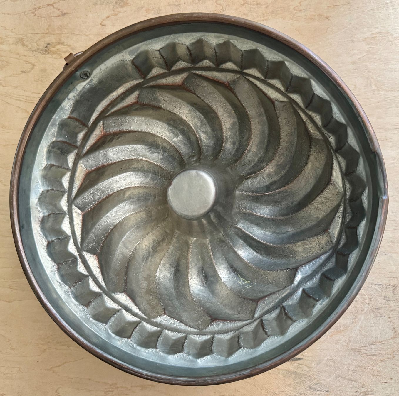 Teglie da forno: Alte Backform aus Kupfer Gugelhupf Form 23 cm – Usato da Rothrist venduto da Luckywinner 2