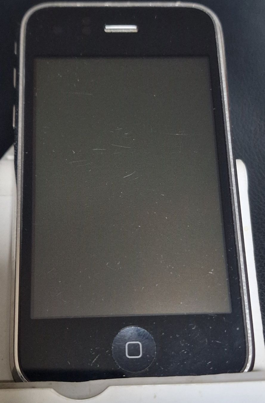 Apple Telefoni cellulari / Smartphones: iPhone 3GS – Difettoso da Uerkheim venduto da Justi.y 3