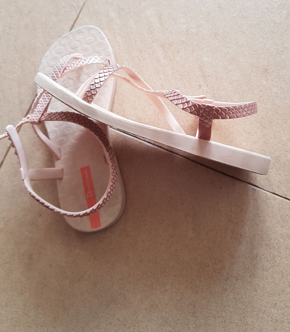 Ipanema Scarpe per ragazze: Sandaletten Ipanema Mädchen Grösse 32 – Usato da Thun venduto da lede 4