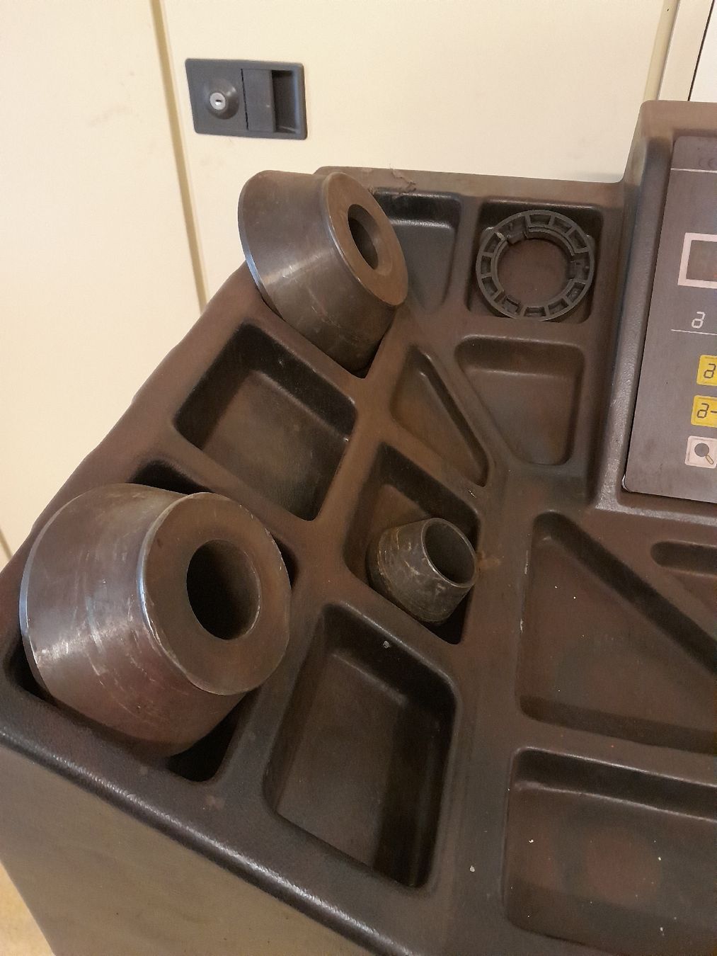 Tutte le macchine: Auswuchtmaschine  – Usato da Willisau venduto da Plein 2