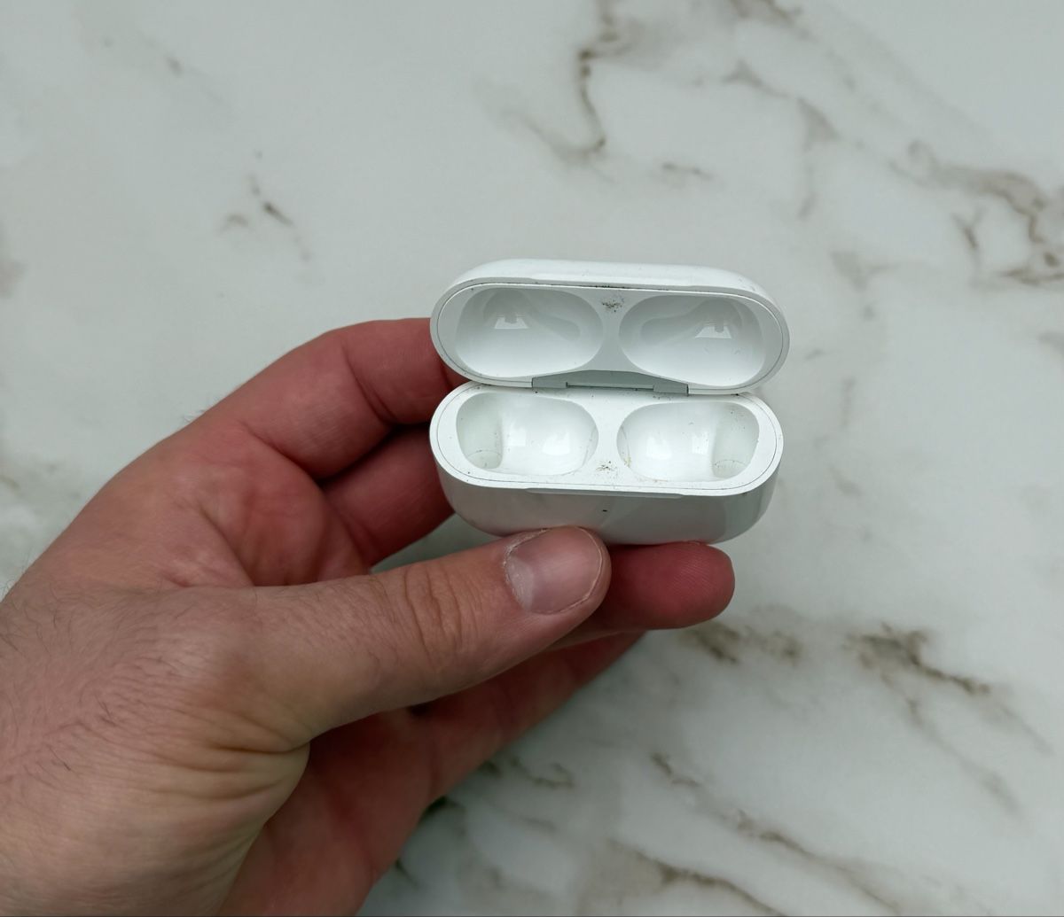 Apple Chargeur: Apple AirPods Pro Ladecase – D'occasion à Zürich par Syossmen 4