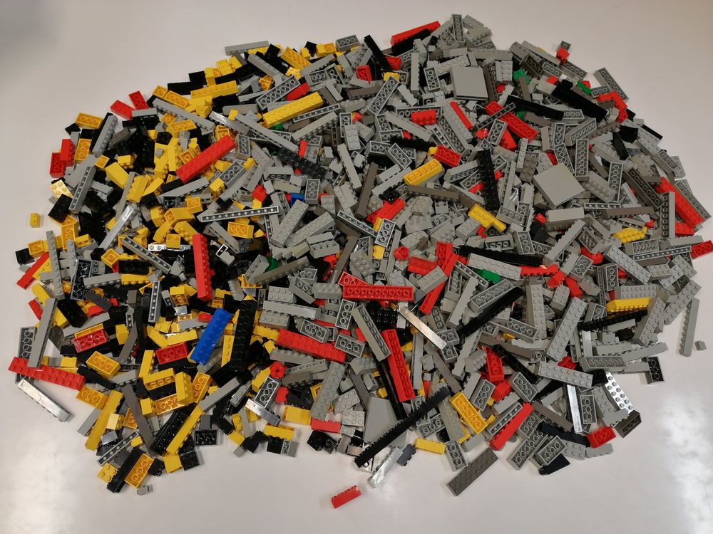 Lego Giocattoli: Lego Bricks Vintage 90ern – Usato da Sils im Domleschg venduto da AMAG_AUDI_ZH