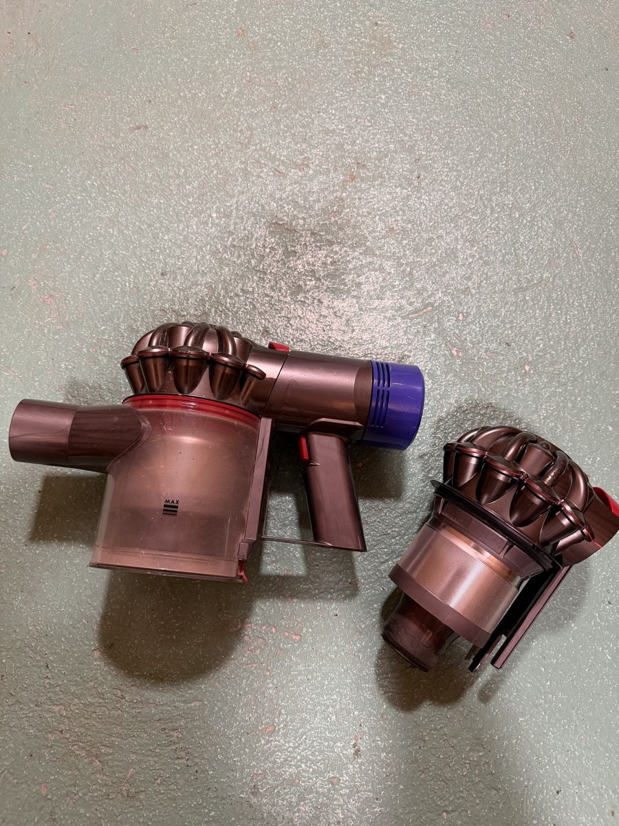 Dyson Staubsauger & Zubehör: Dyson V8  – Defekt aus Meyrin von SA_3006 1