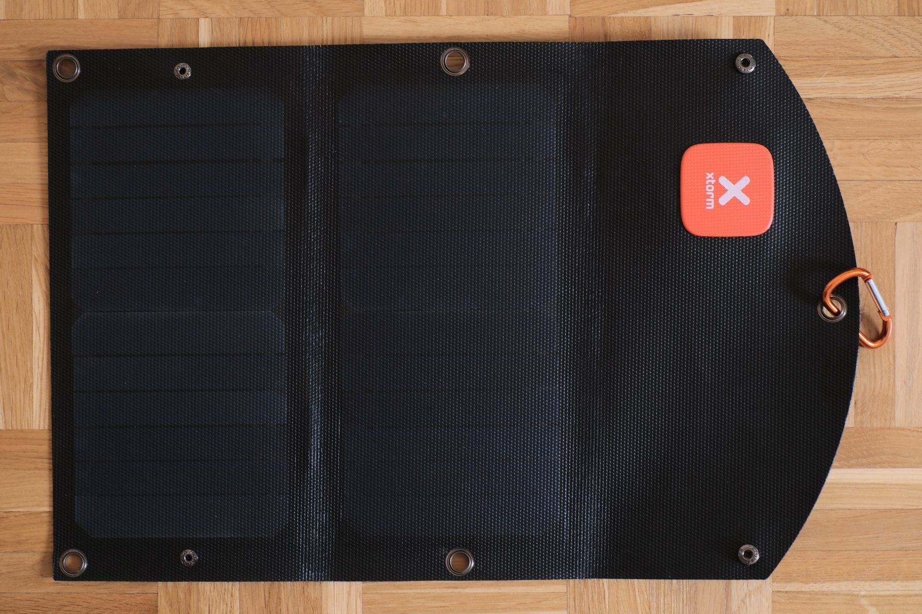Xtorm Panneaux solaires: XTORM AP250 14W Solar Booster - Panel – D'occasion à Zürich par cbrl