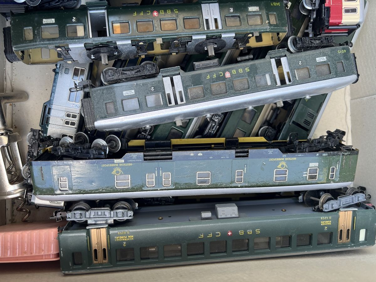 Märklin Modellini di ferrovie: 22 Modelleisenbahn Waggons diverse – Usato da Dittingen venduto da Bellevista 6