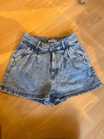 Kurze Jeans-Shorts