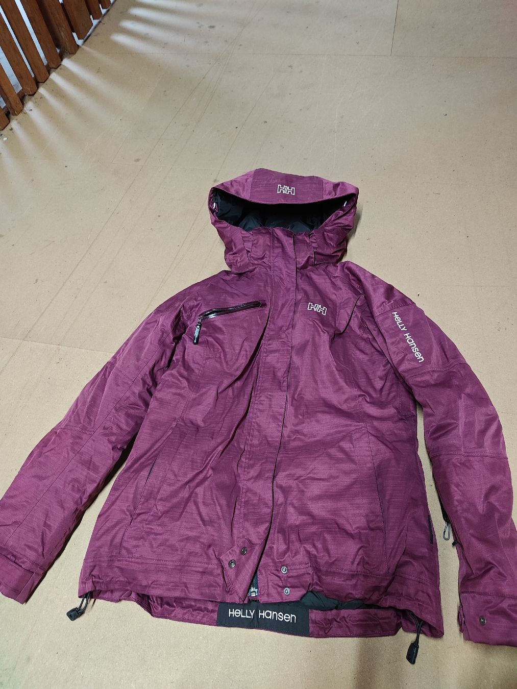 Helly Hansen Giacche: Helly Hansen Damenjacke Grösse L – Usato da Zürich venduto da luc_mf5d 1