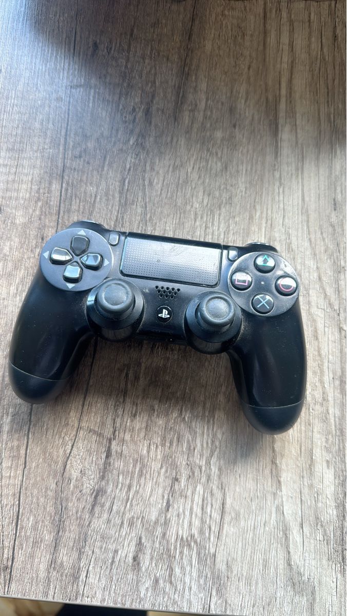 Controller: Playstation 4 Dualshock Controller - Black - Used, Working – Usato da Uerkheim venduto da dam_x96b