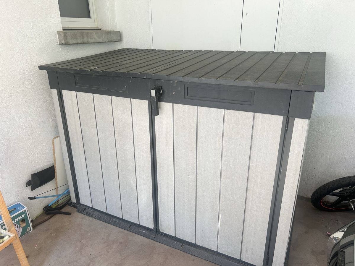Keter Coffres de rangement: Keter Gartenbox ab 1.- – D'occasion à Muttenz par Casino1978 1