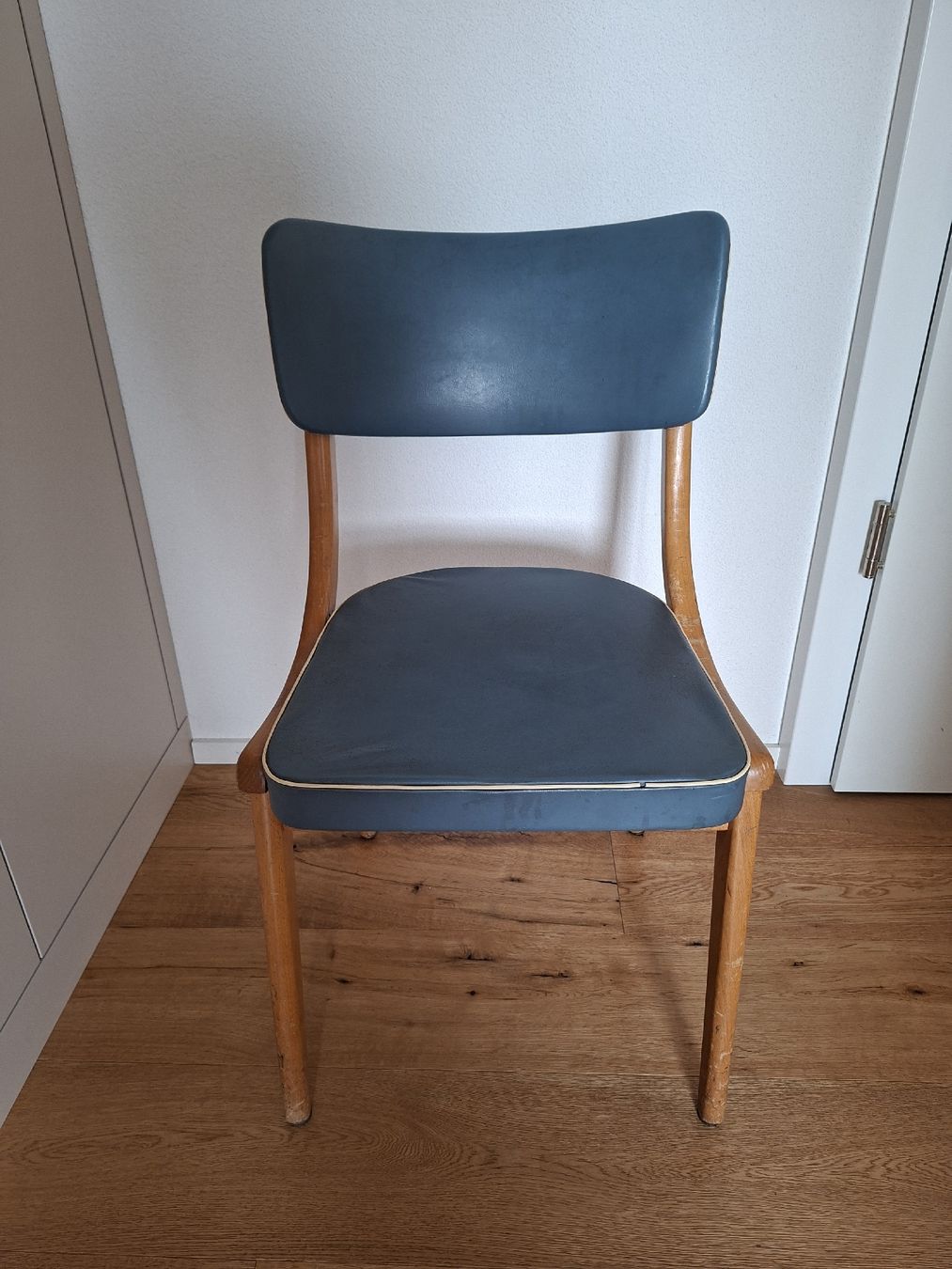 Chaises: Vintage Küchenstuhl – D'occasion à Lieli par Othella