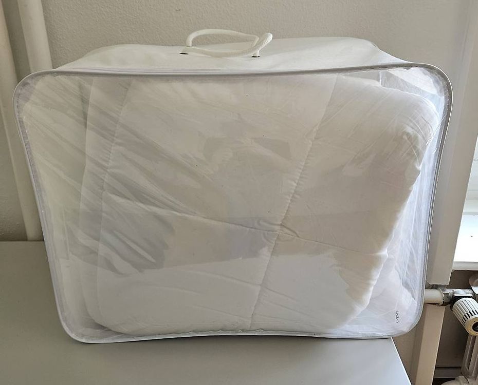 Decken: Kuschelige Ganzjahresdecke Mikrofaser 200x210 cm – Gebraucht aus Zürich von k_l_668l 1