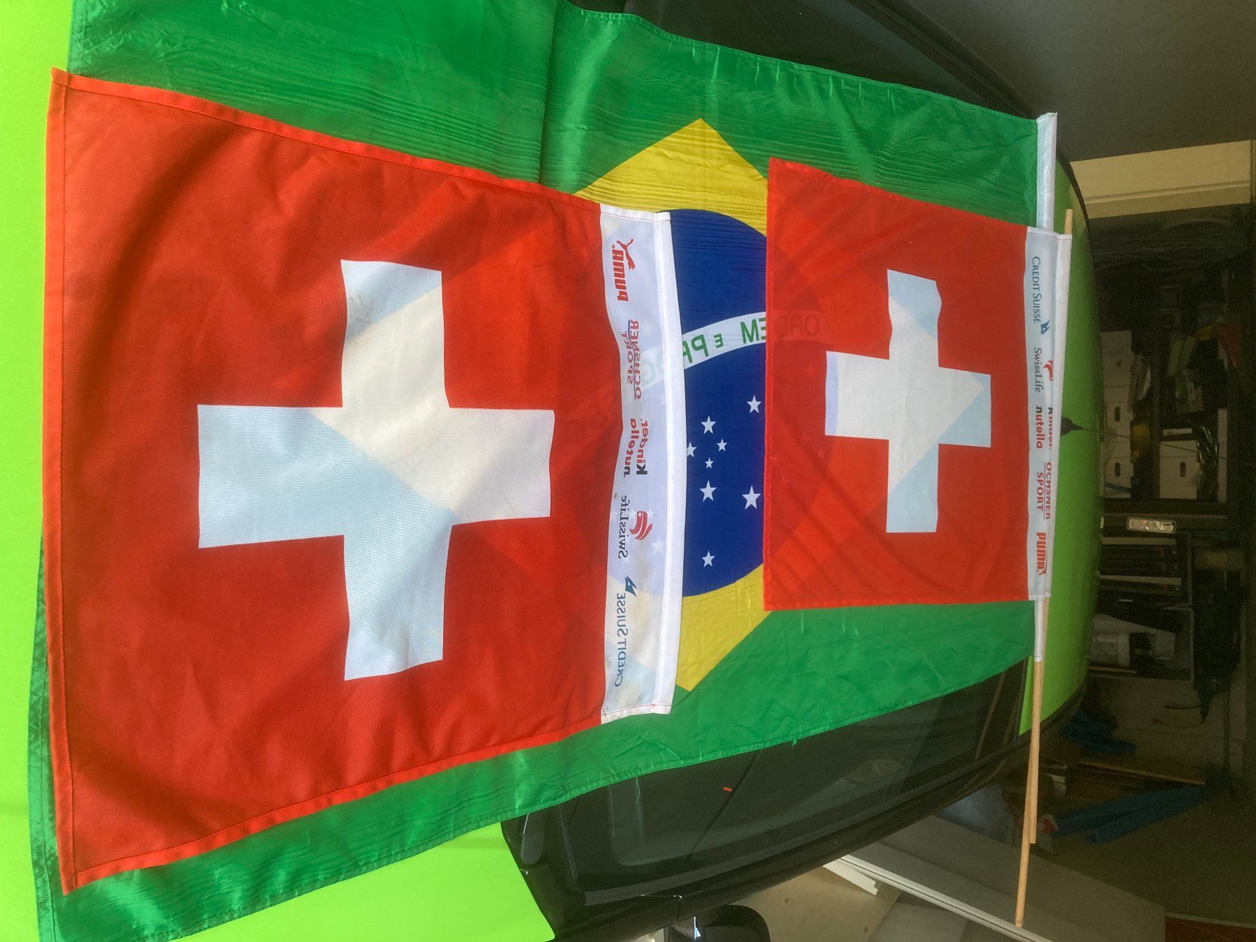 Bandiere: 2 Schweizer Flaggen, Fahnen 50x50cm – Usato da Dielsdorf venduto da Textron