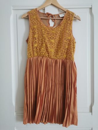 kurzes Kleid, Blumen-Stickerei Gr.M  Sinéhha boho