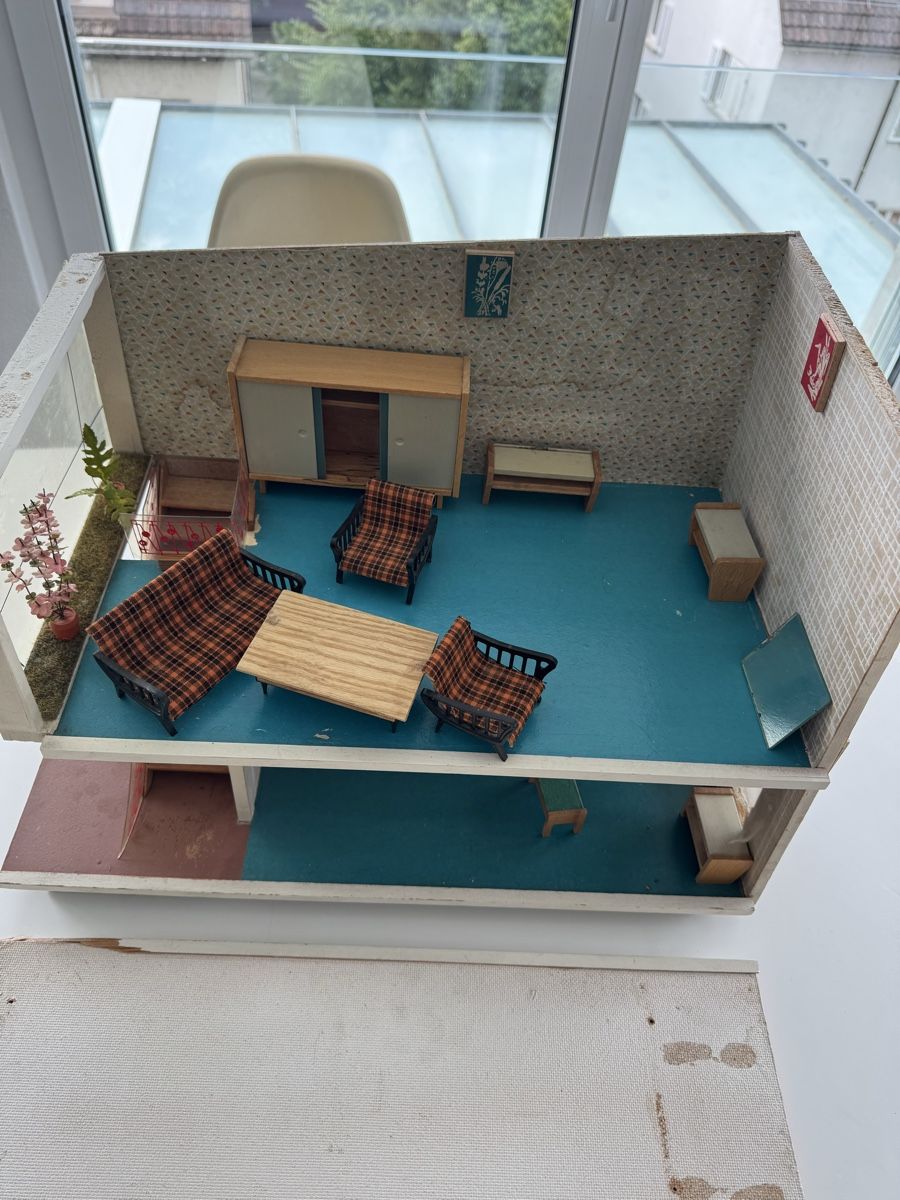 Puppenhäuser & -möbel: Altes Puppenhaus – Gebraucht aus Zürich von Vindpust 7