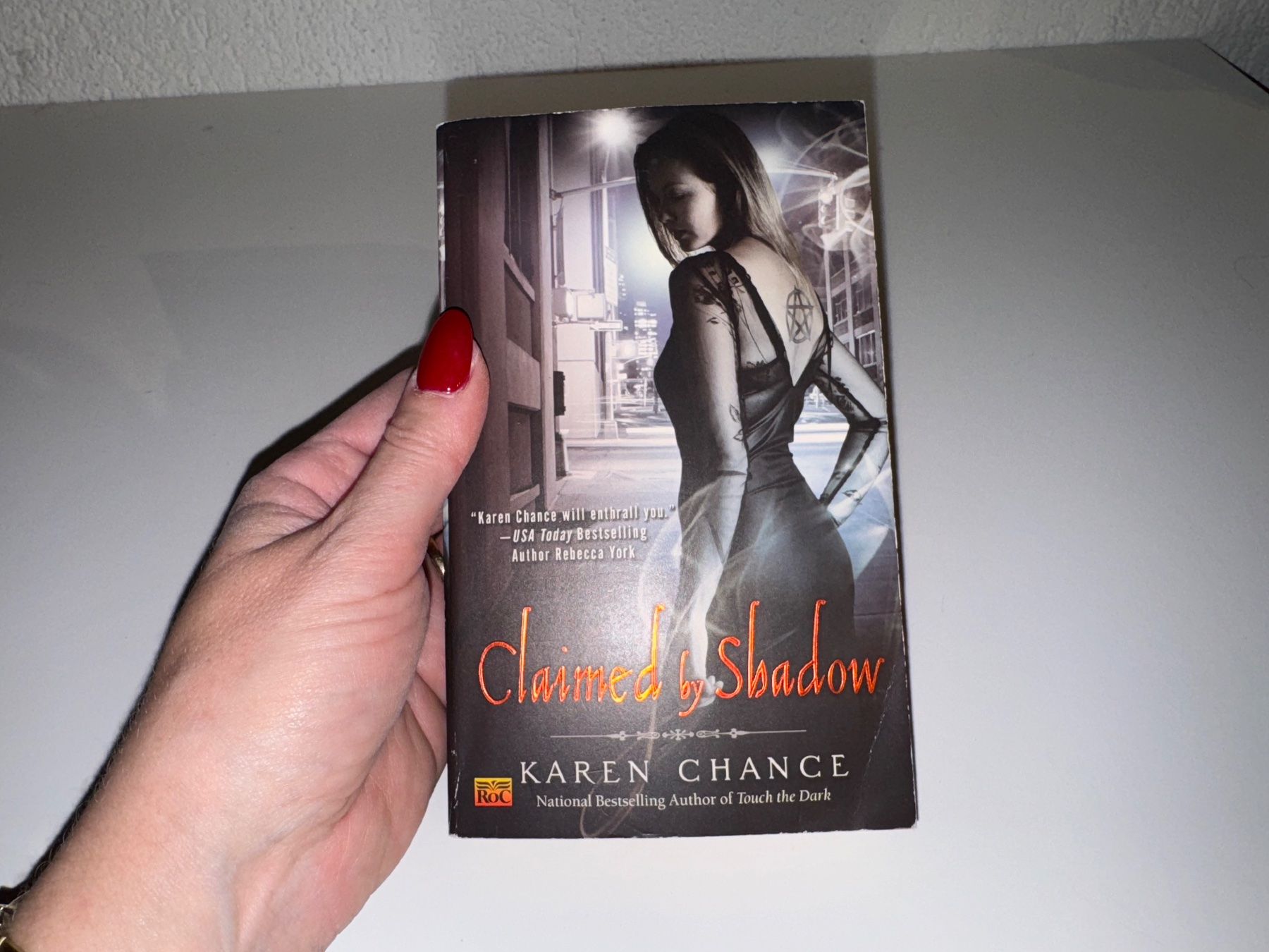 Libri: NOVEL: Karen Chance, Claimed by shadow – Usato da Grosswangen venduto da English_books