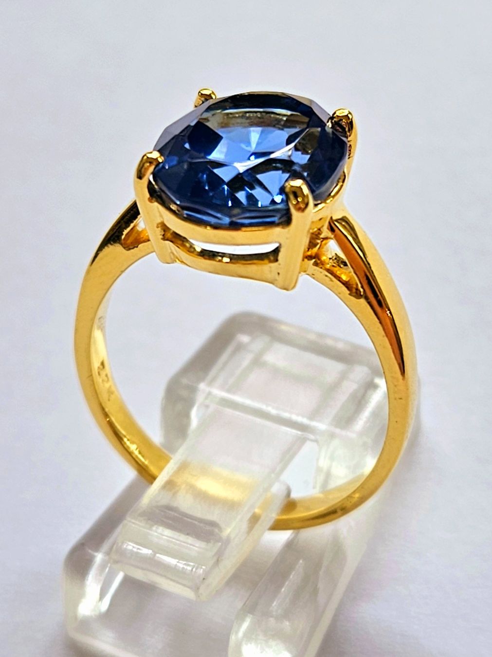 Anelli: Eleganter Goldring mit blauem Safir – Nuovo e nell'imballaggio originale da Zürich venduto da adriben 7