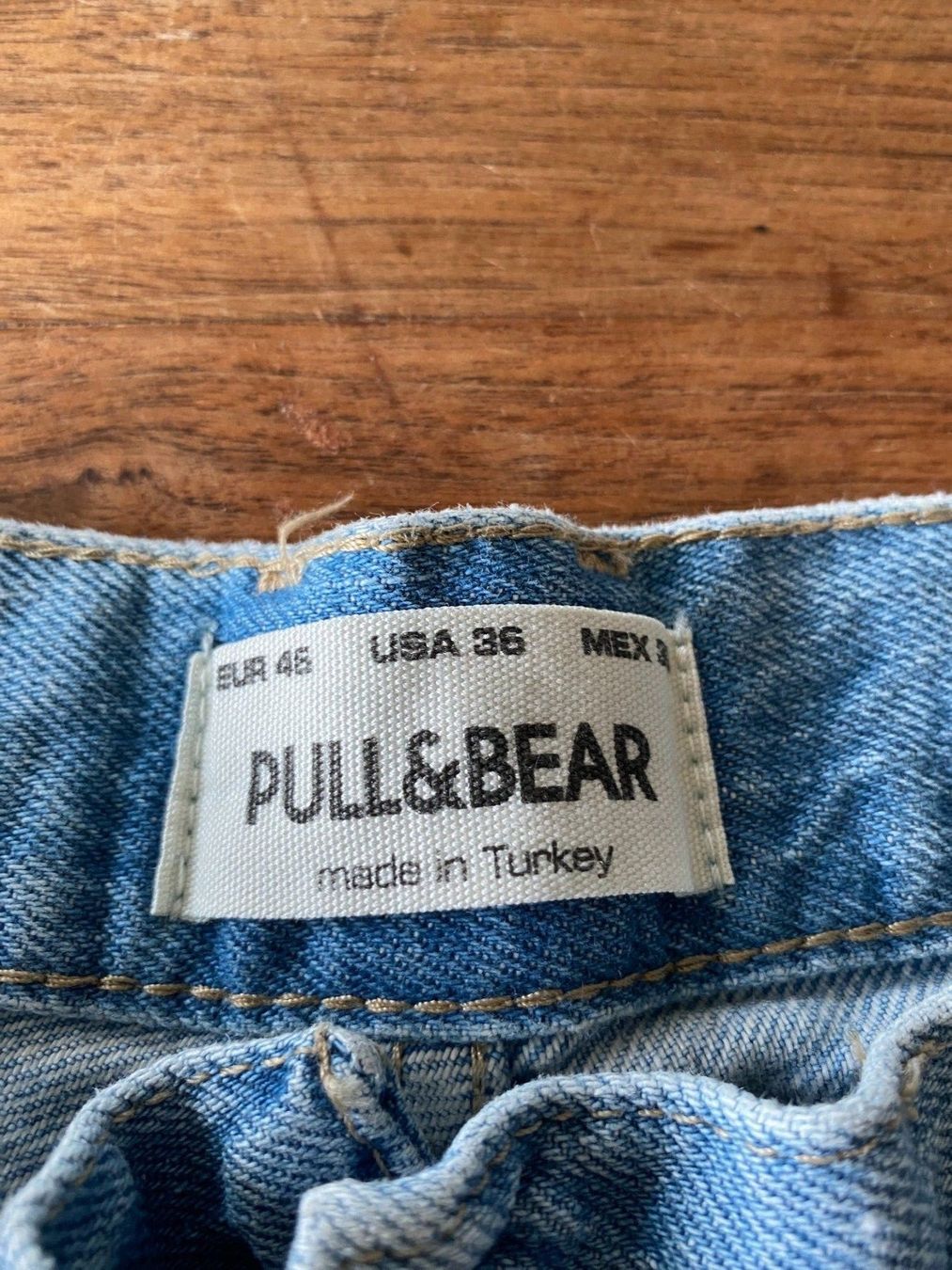 Jeans: Jeans Pull ¬ Bear EUR 46 USA 36 – Usato da Schnottwil venduto da Garuso 1