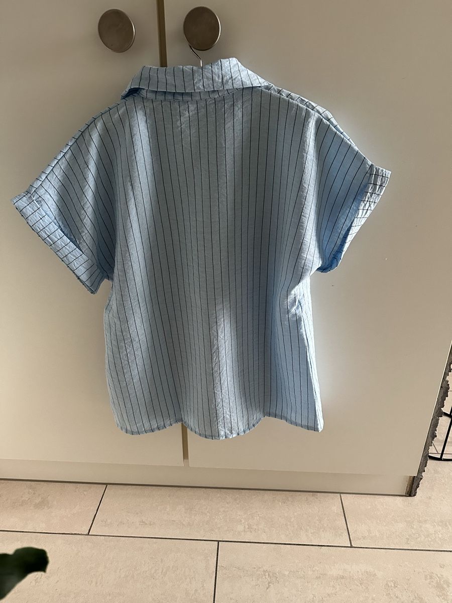 Camicette: Neue  gestreifte hellblaue Bluse Gr.L – Nuovo (secondo la descrizione) da Langnau aA venduto da Camelia14 1